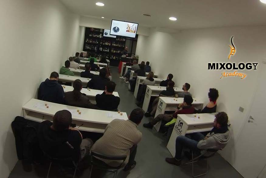 aprire_un_bar_aula_teoria